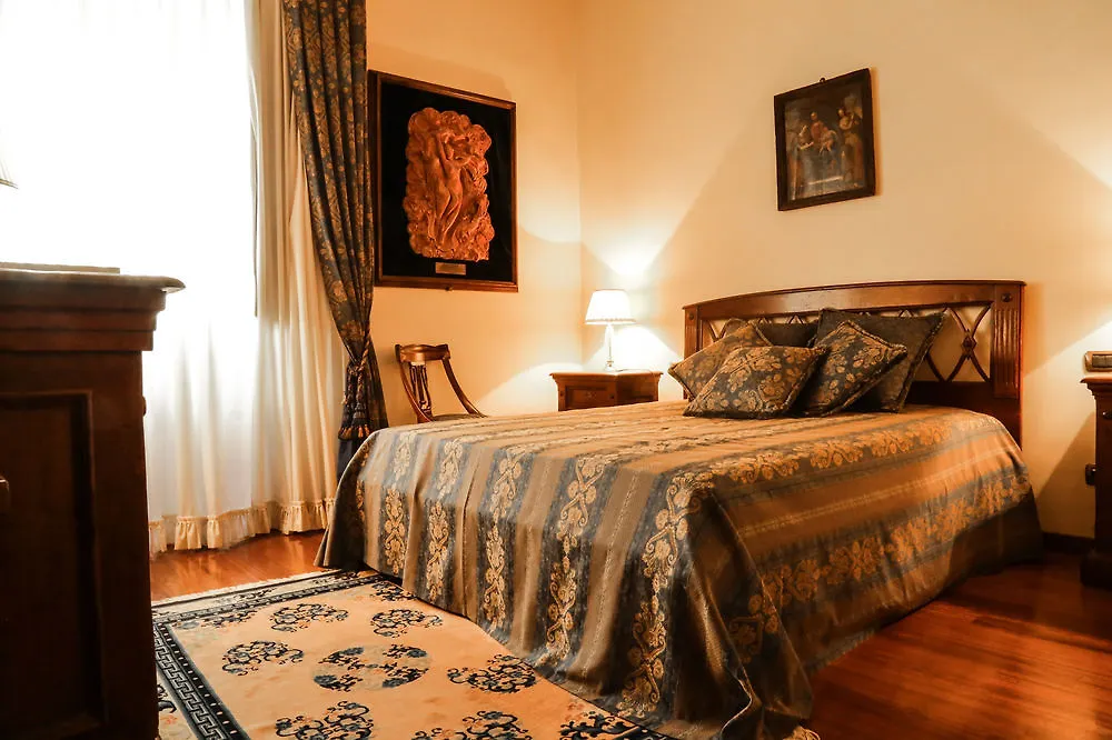 Art And Luxury Apartments Firenze 0*,  Italia